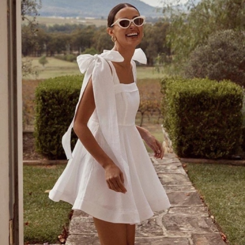 DISSH AISLE WHITE LINEN DRESS NWT BRIDAL DRESS